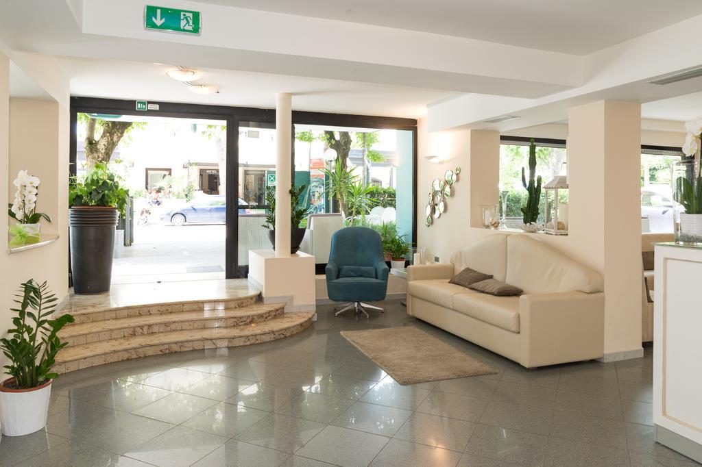 Hotel La Residenza Риччоне Экстерьер фото